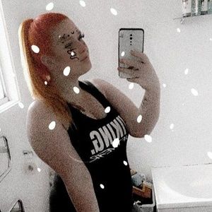 Meet your Posher, Monique